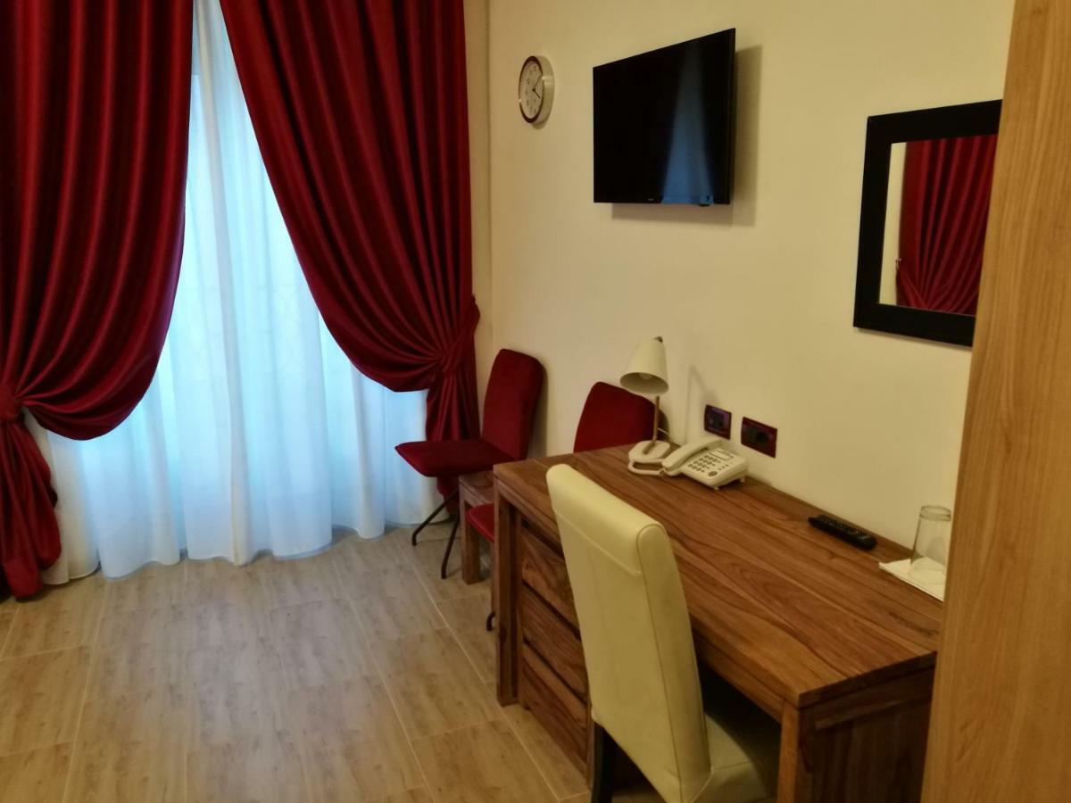 Al Trenino Accomodation Otel Roma Dış mekan fotoğraf