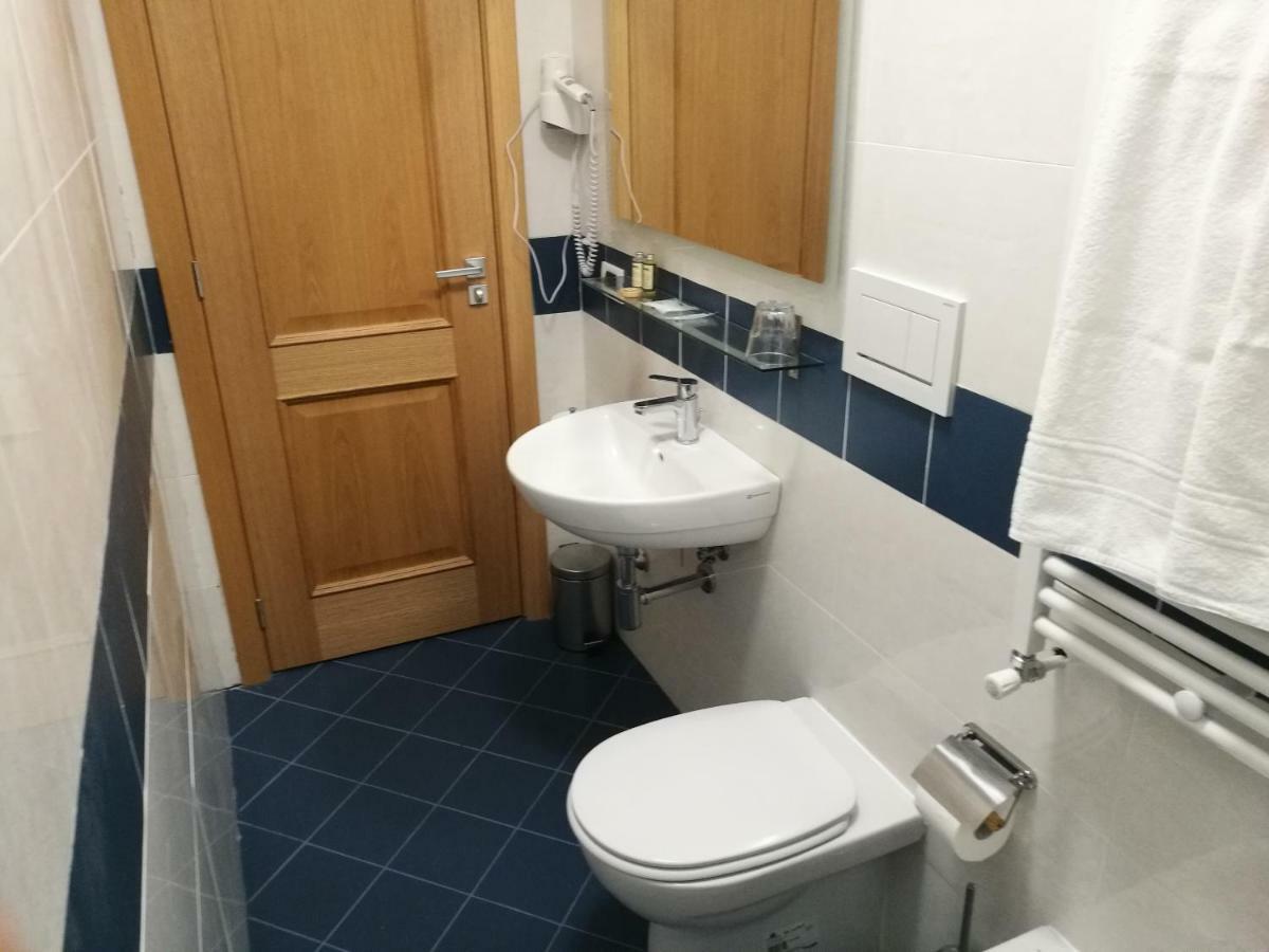 Al Trenino Accomodation Otel Roma Dış mekan fotoğraf