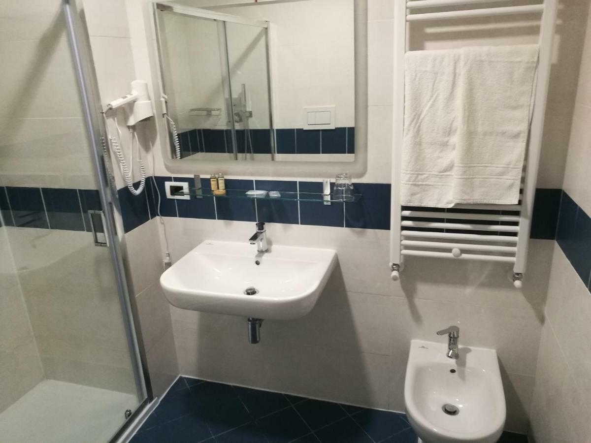 Al Trenino Accomodation Otel Roma Dış mekan fotoğraf